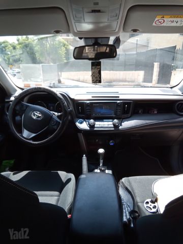טויוטה RAV4