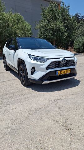 טויוטה RAV4