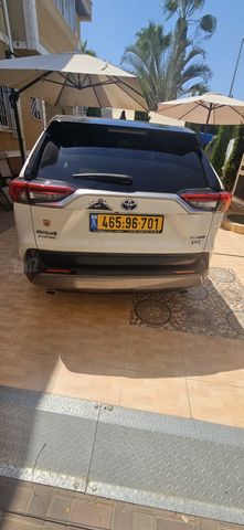 טויוטה RAV4