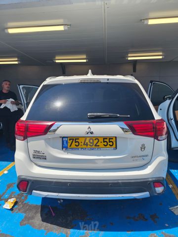 מיצובישי אאוטלנדר