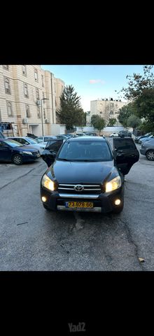 טויוטה RAV4