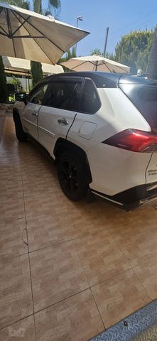 טויוטה RAV4
