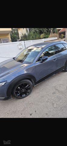 מודעת רכב מאזדה CX-30