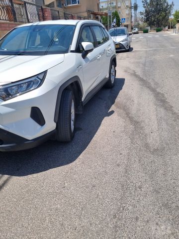 טויוטה RAV4