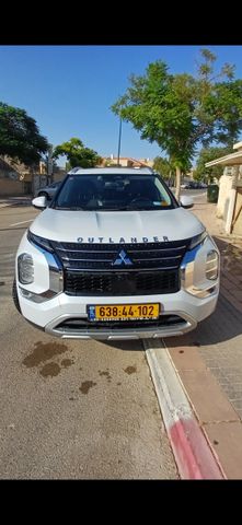 מיצובישי אאוטלנדר