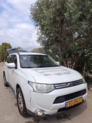 מיצובישי אאוטלנדר