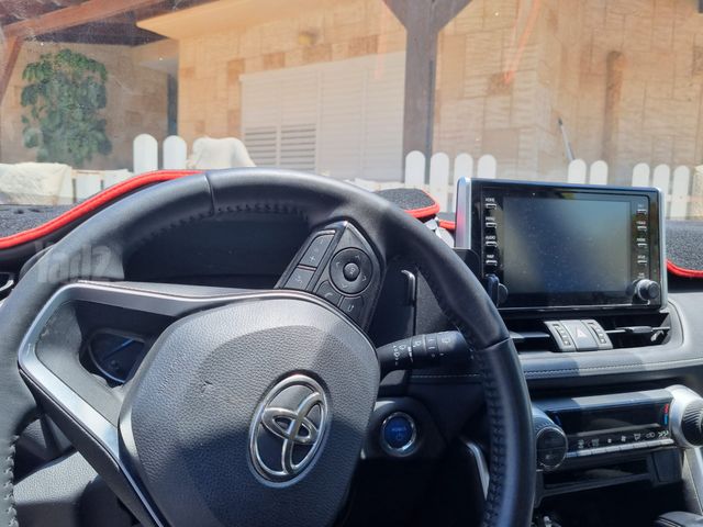 טויוטה RAV4