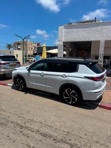 מודעת רכב מיצובישי אאוטלנדר