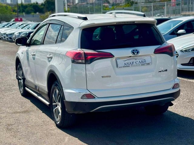 טויוטה RAV4
