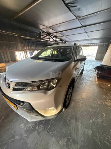 טויוטה RAV4