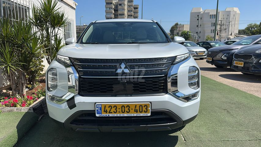 מיצובישי אאוטלנדר
