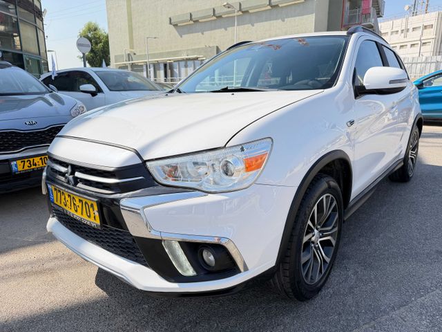 מודעת רכב מיצובישי ASX