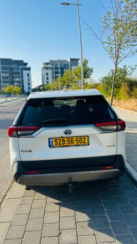 מודעת רכב טויוטה RAV4