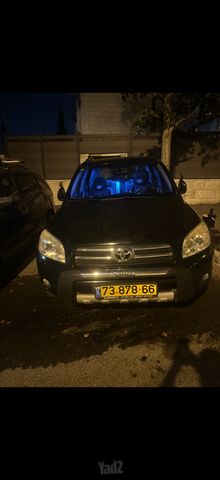 טויוטה RAV4
