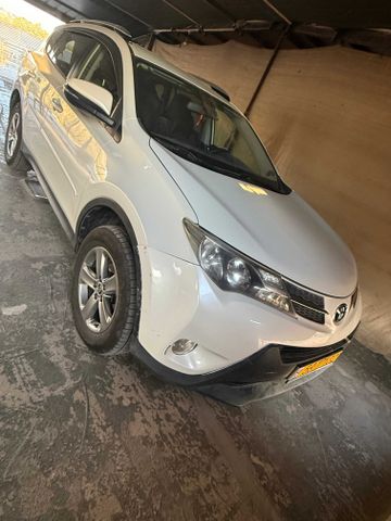 טויוטה RAV4