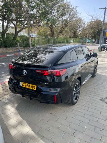 ב מ וו X2