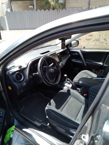 טויוטה RAV4