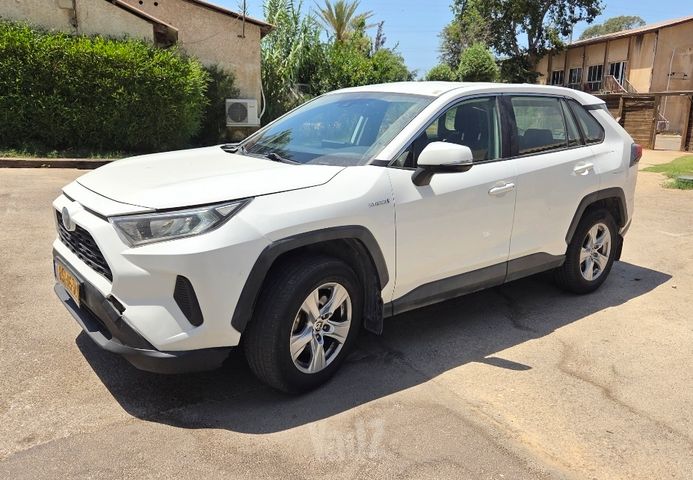 מודעת רכב טויוטה RAV4