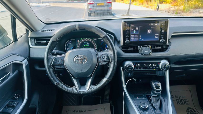 טויוטה RAV4