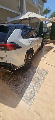 טויוטה RAV4