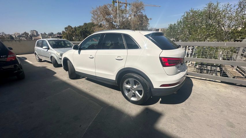 אאודי Q3