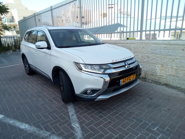 מודעת רכב מיצובישי אאוטלנדר