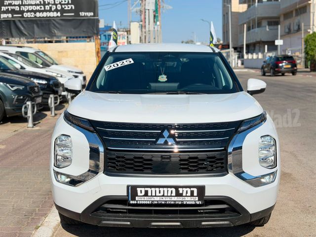 מיצובישי אאוטלנדר