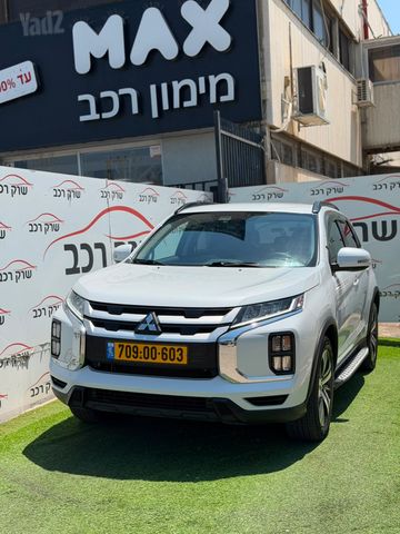 מודעת רכב מיצובישי ASX