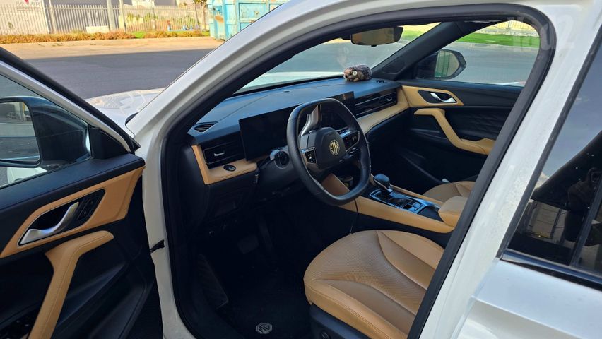 אם ג'י EHS PHEV