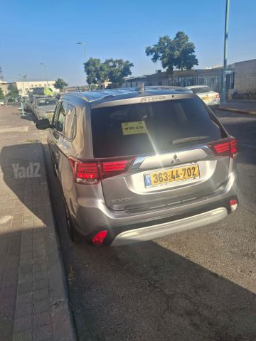 מיצובישי אאוטלנדר