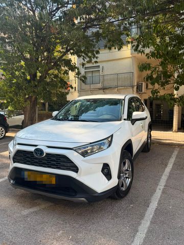 מודעת רכב טויוטה RAV4
