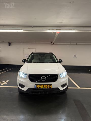 מודעת רכב וולוו XC40
