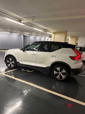 וולוו XC40