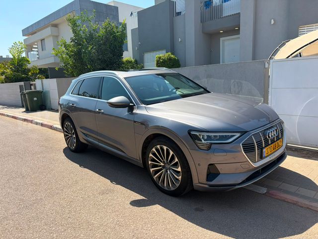 אאודי E-tron