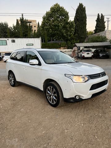 מיצובישי אאוטלנדר