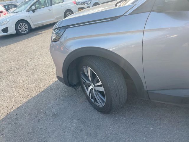 פיג'ו 3008
