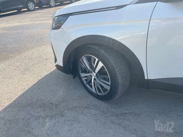 פיג'ו 3008