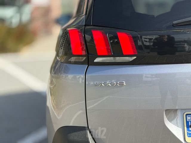 פיג'ו 5008