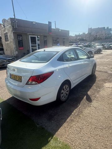 יונדאי אקסנט i25