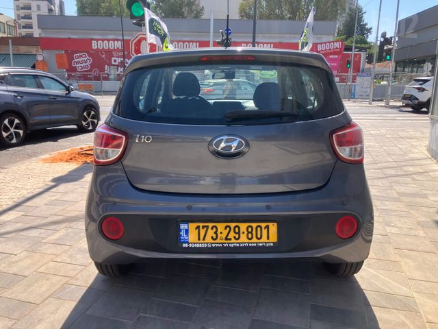 יונדאי i10