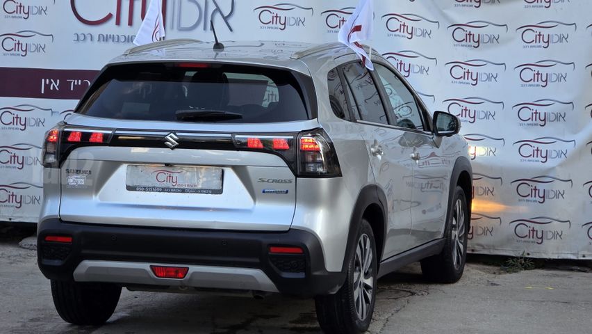 סוזוקי S-Cross