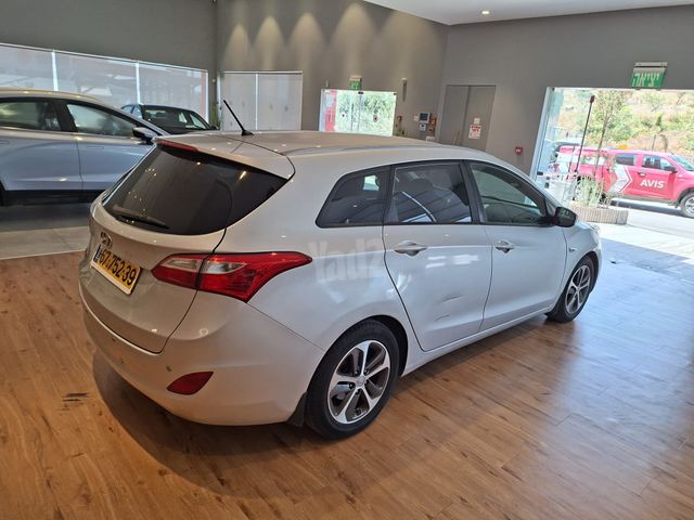 יונדאי i30