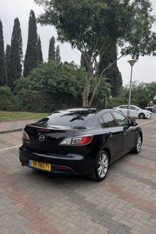 מאזדה 3