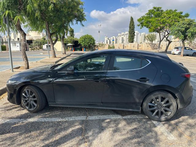 מאזדה 3