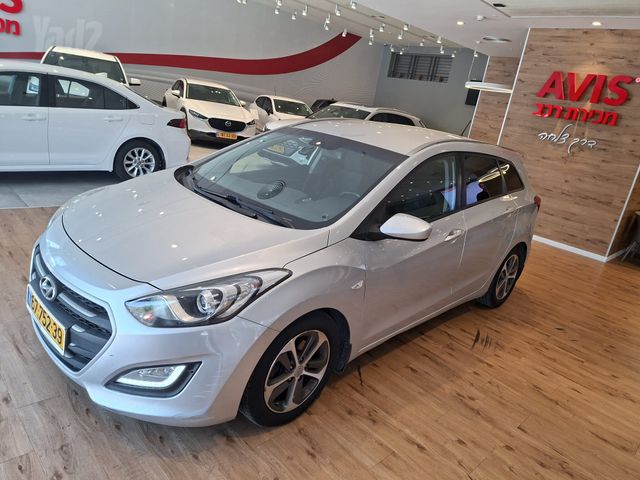 יונדאי i30
