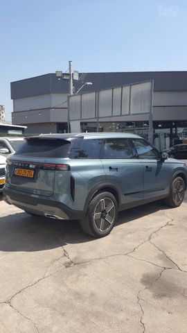 ג'אקו J7