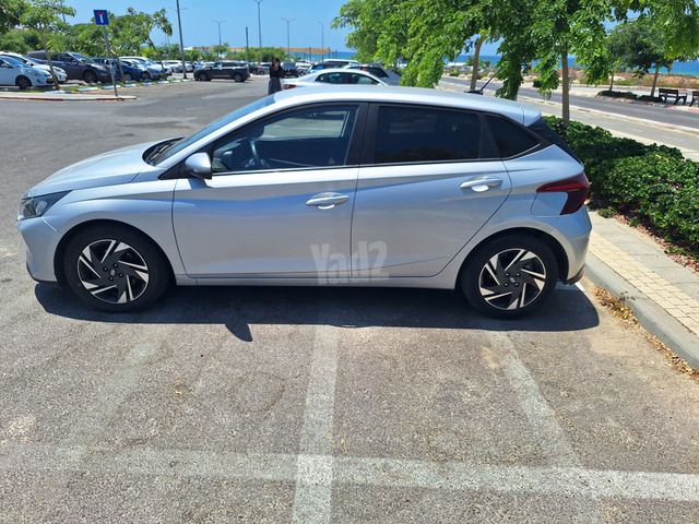 יונדאי i20