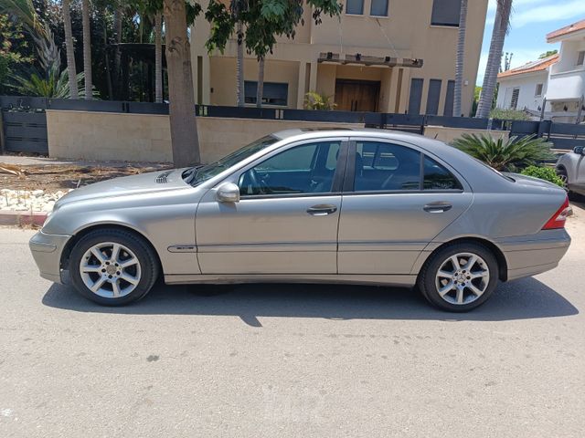 מרצדס-בנץ C-class