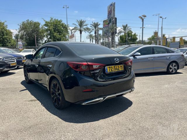 מאזדה 3