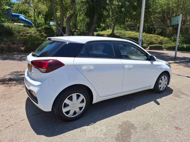 יונדאי i20